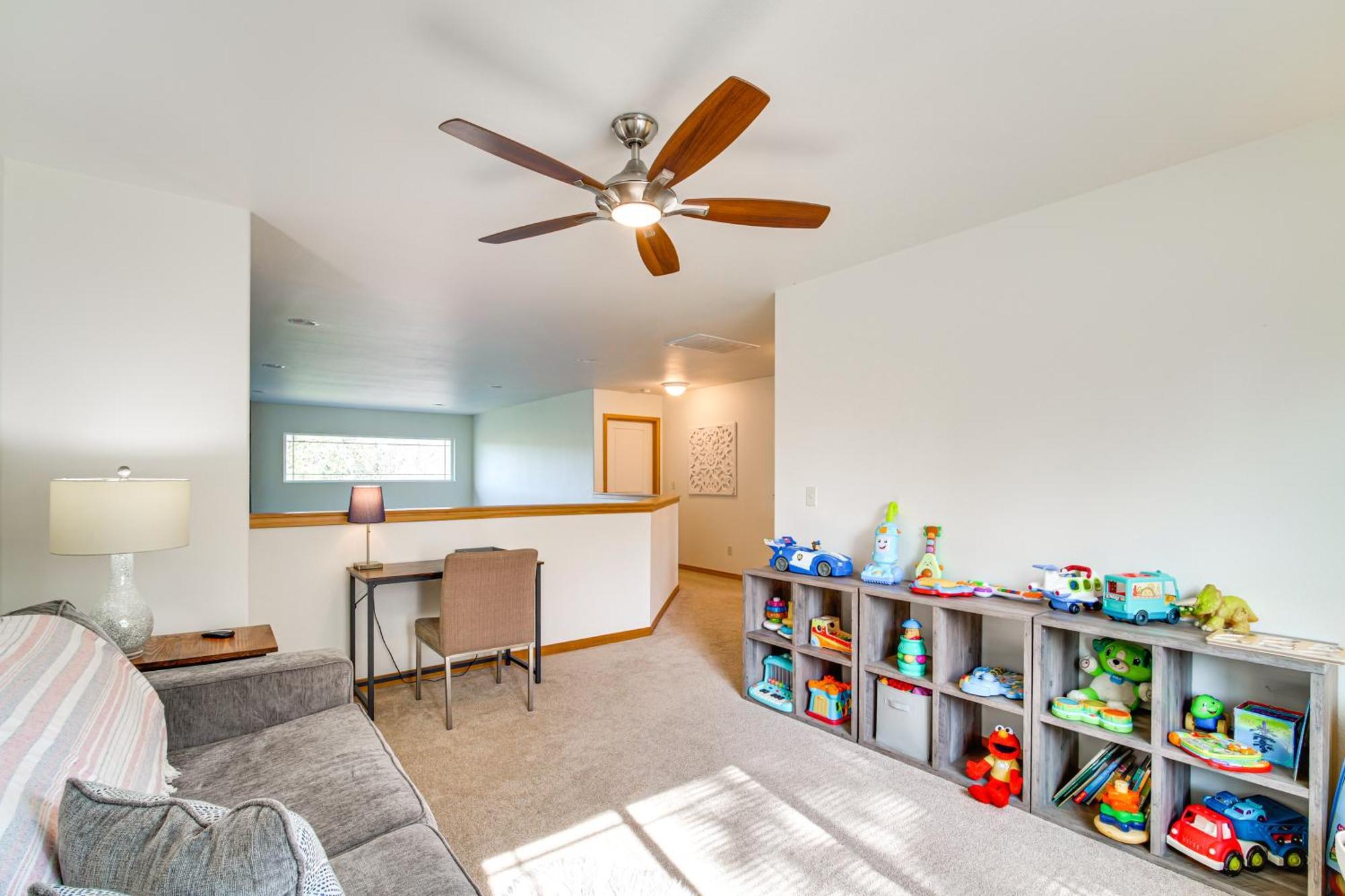 Klamath Falls Getaway With Pool And Hot Tub Access! Exterior photo