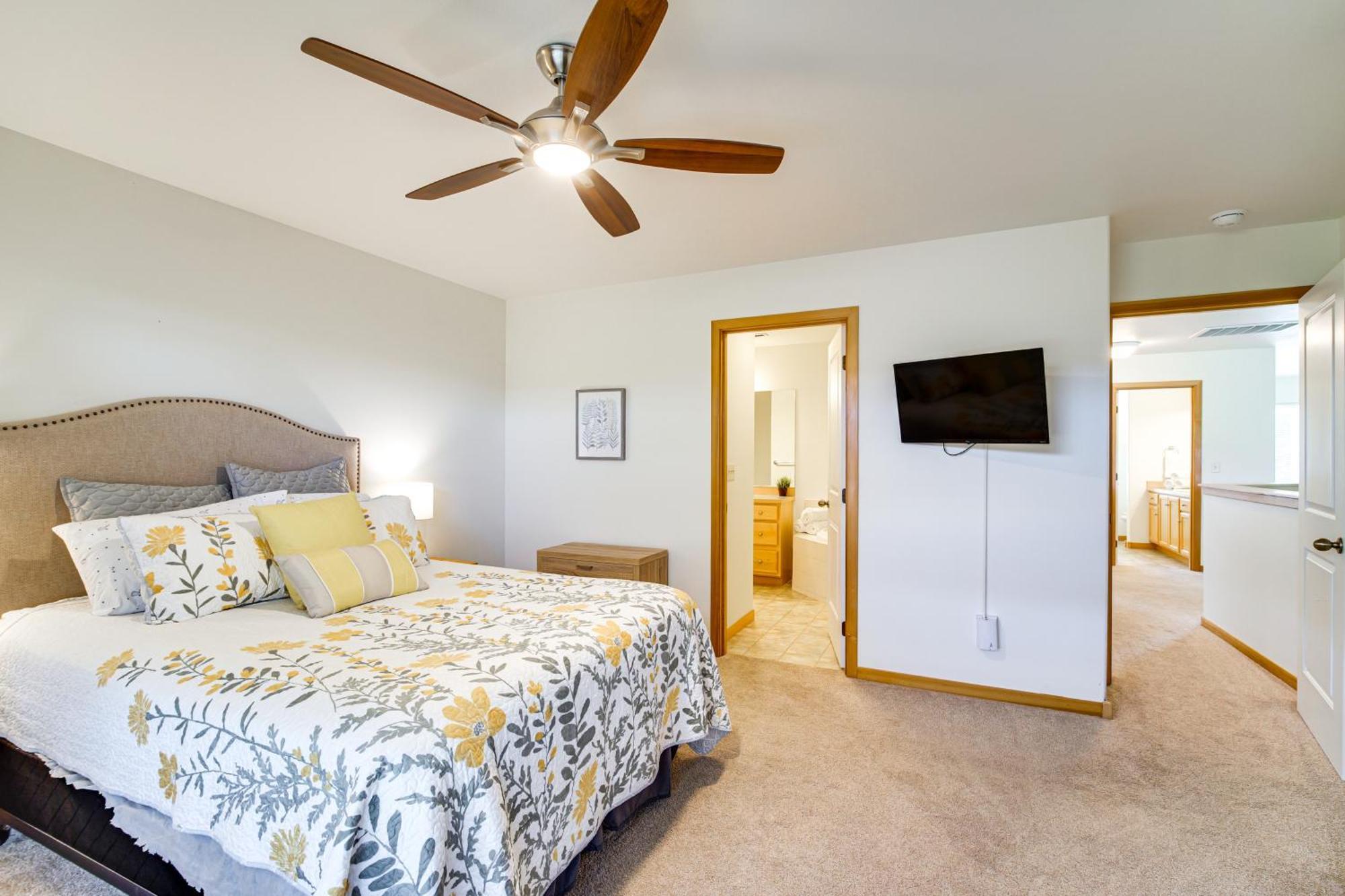 Klamath Falls Getaway With Pool And Hot Tub Access! Exterior photo